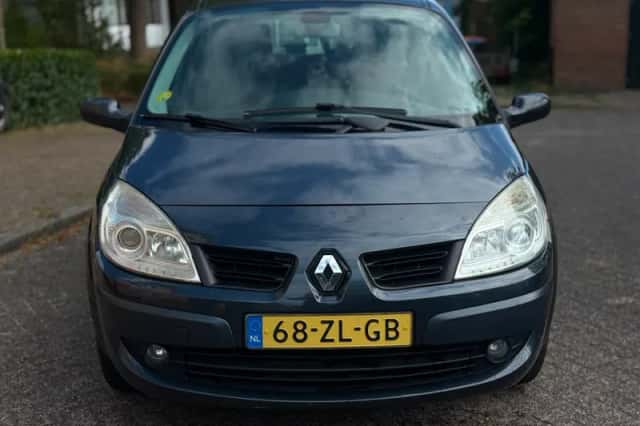 Renault Grand Scénic (2008) thumbnail 2