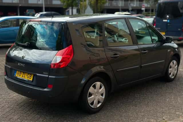 Renault Grand Scénic (2008) thumbnail 5