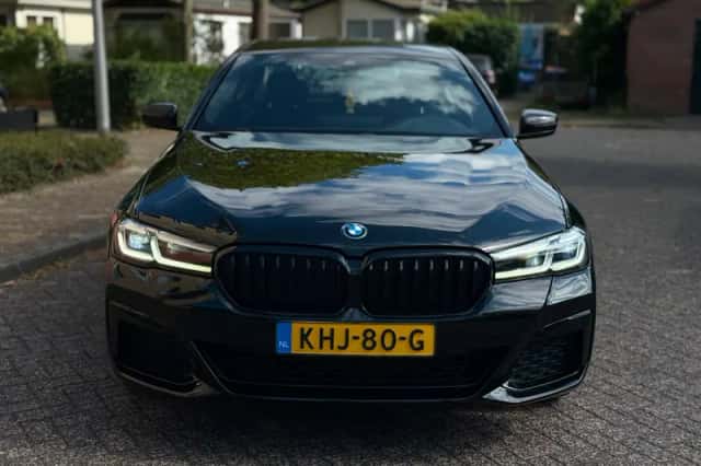 BMW 5-Serie (2023) thumbnail 2
