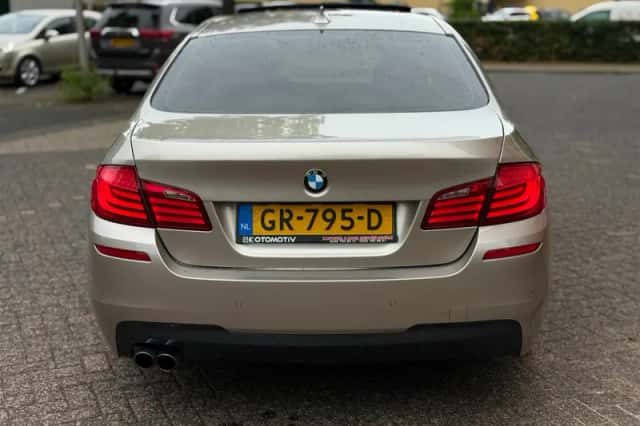 BMW 5-Serie (2010) thumbnail 6