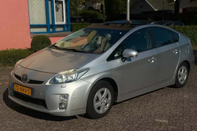 Toyota Prius (2010) thumbnail 1