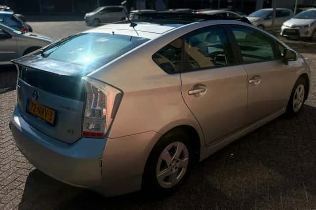 Toyota Prius (2010) thumbnail 6