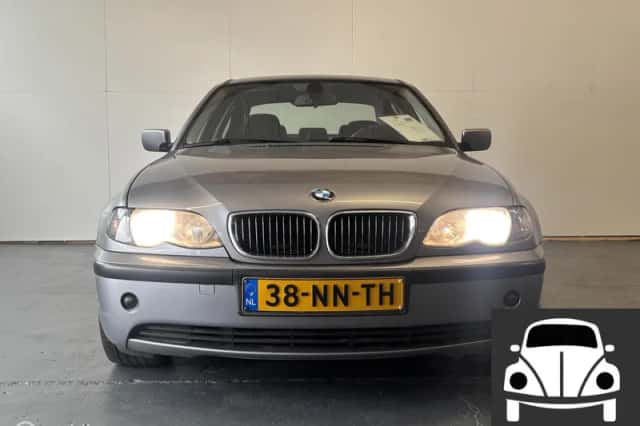 BMW 3-Serie (2004) thumbnail 2