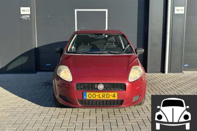 Fiat Grande Punto (2010) thumbnail 2