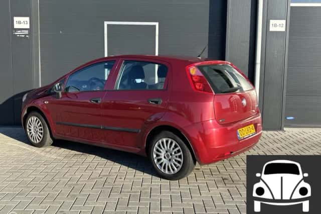 Fiat Grande Punto (2010) thumbnail 3