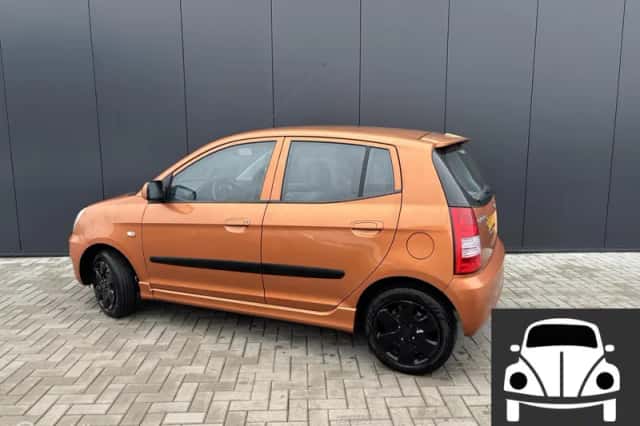 Kia Picanto (2004) thumbnail 2