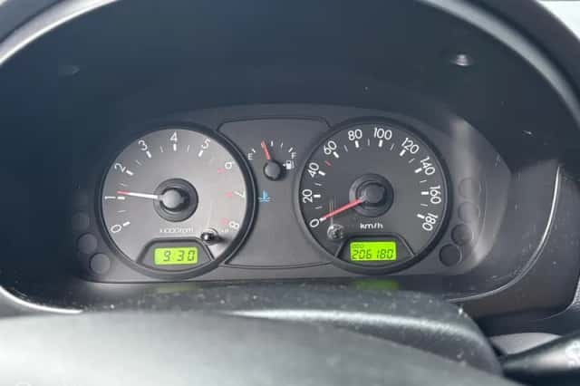 Kia Picanto (2004) thumbnail 6