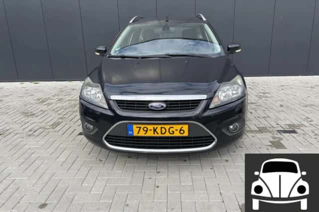 Ford Focus (2009) thumbnail 2