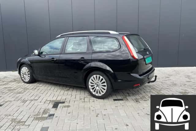 Ford Focus (2009) thumbnail 3