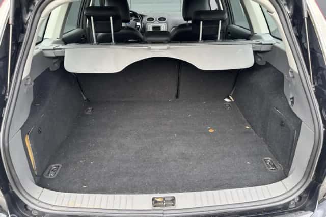 Ford Focus (2009) thumbnail 5