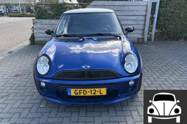 MINI Cooper (2002) thumbnail 2