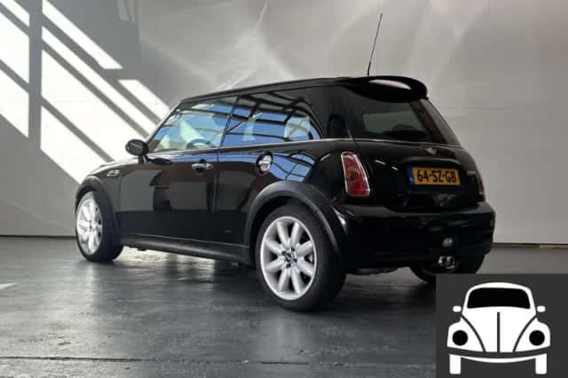 MINI Cooper S (2004) thumbnail 3