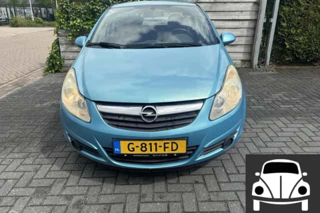 Opel Corsa (2010) thumbnail 2