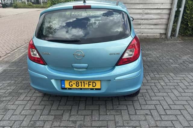 Opel Corsa (2010) thumbnail 4