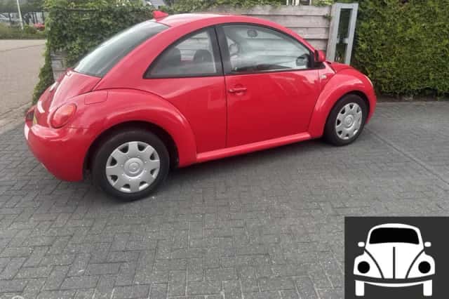 Volkswagen New Beetle (2000) thumbnail 3