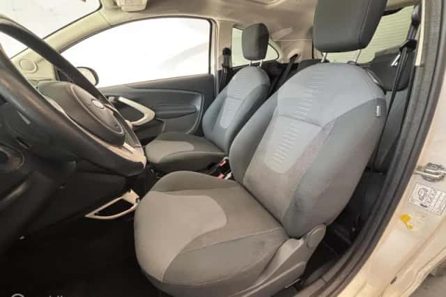 Ford Ka (2012) thumbnail 5