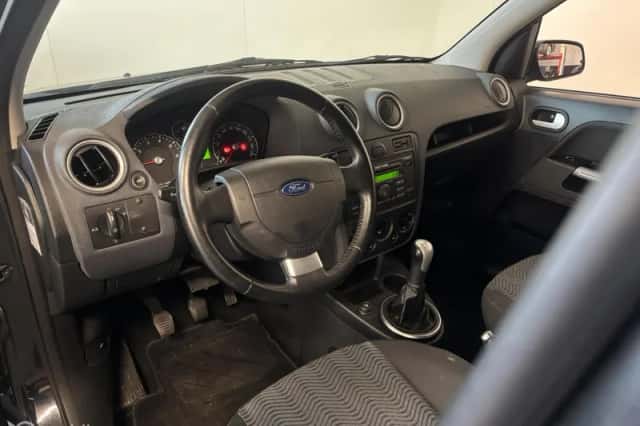 Ford Fusion (2007) thumbnail 5