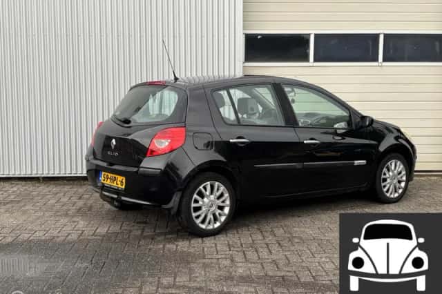 Renault Clio (2009) thumbnail 3