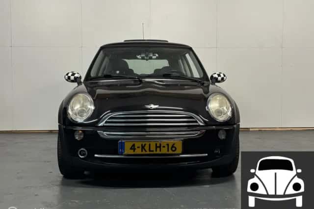 MINI Cooper (2005) thumbnail 2
