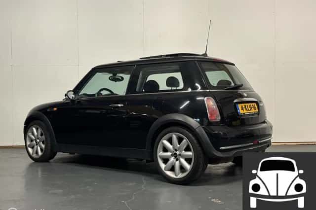 MINI Cooper (2005) thumbnail 3