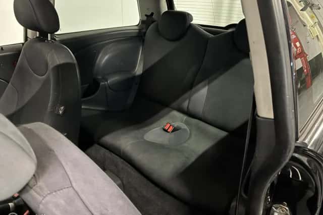 MINI Cooper (2005) thumbnail 6