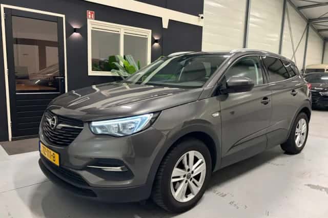 Opel Grandland (2018) thumbnail 2