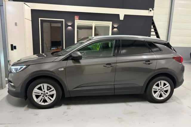 Opel Grandland (2018) thumbnail 3
