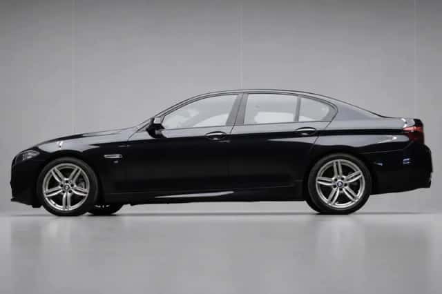 BMW 5-Serie (2016) thumbnail 1