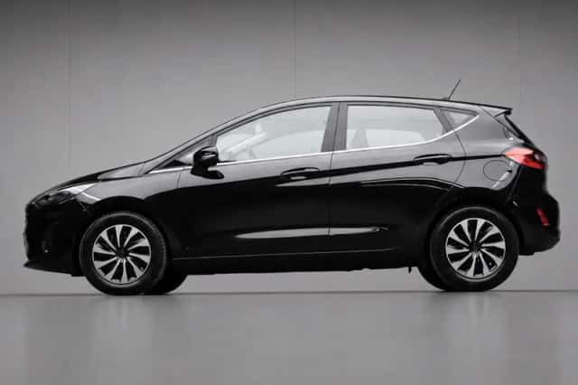 Ford Fiesta (2022) thumbnail 1