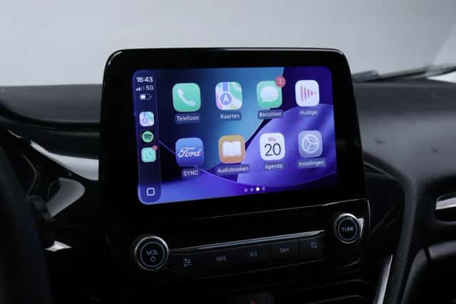 Ford Fiesta (2018) thumbnail 2