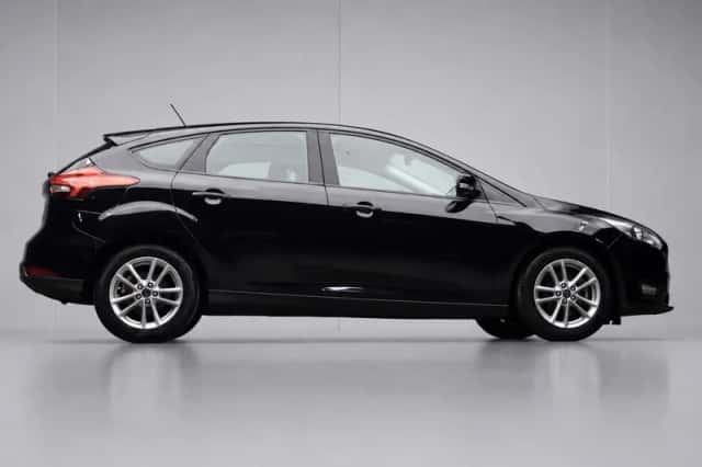 Ford Focus (2018) thumbnail 6