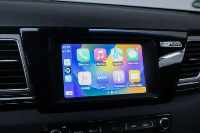 Kia Niro (2018) thumbnail 2