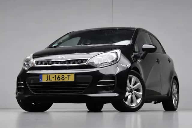 Kia Rio (2016) thumbnail 2