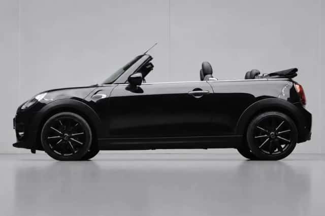 MINI Cabrio (2019) thumbnail 1