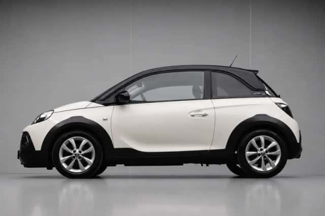 Opel Adam (2016) thumbnail 1