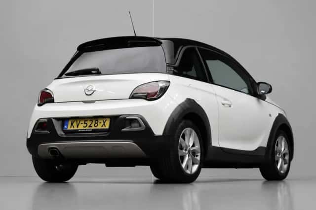 Opel Adam (2016) thumbnail 4