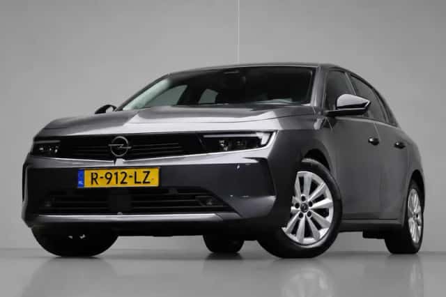 Opel Astra (2022) thumbnail 2