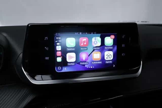 Peugeot 2008 (2022) thumbnail 2
