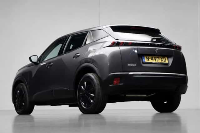 Peugeot 2008 (2022) thumbnail 4