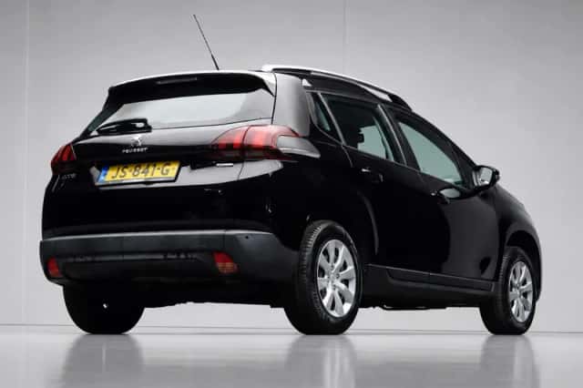 Peugeot 2008 (2016) thumbnail 5