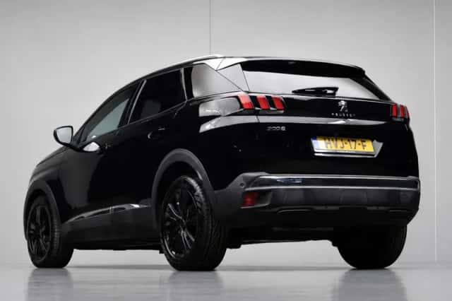 Peugeot 3008 (2018) thumbnail 4