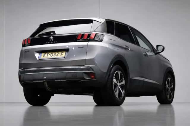 Peugeot 3008 (2016) thumbnail 5