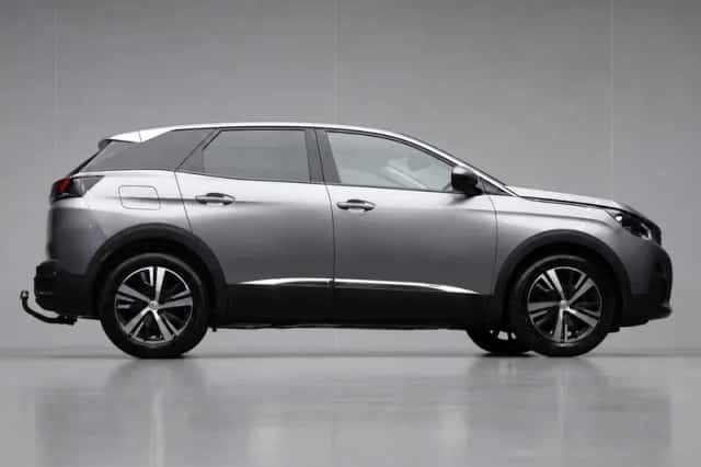 Peugeot 3008 (2020) thumbnail 6