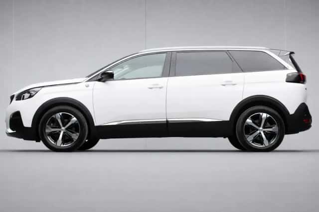 Peugeot 5008 (2018) thumbnail 1