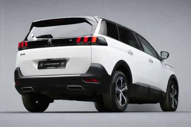 Peugeot 5008 (2018) thumbnail 3