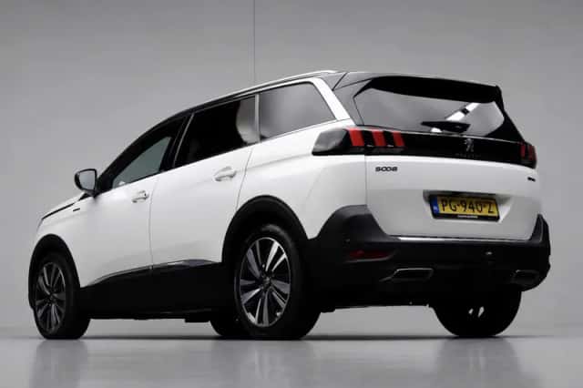 Peugeot 5008 (2017) thumbnail 4