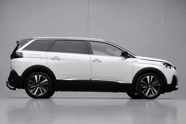 Peugeot 5008 (2017) thumbnail 6