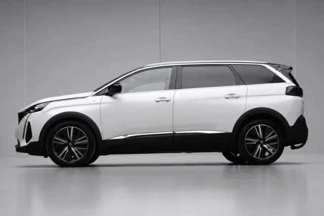 Peugeot 5008 (2021) thumbnail 1
