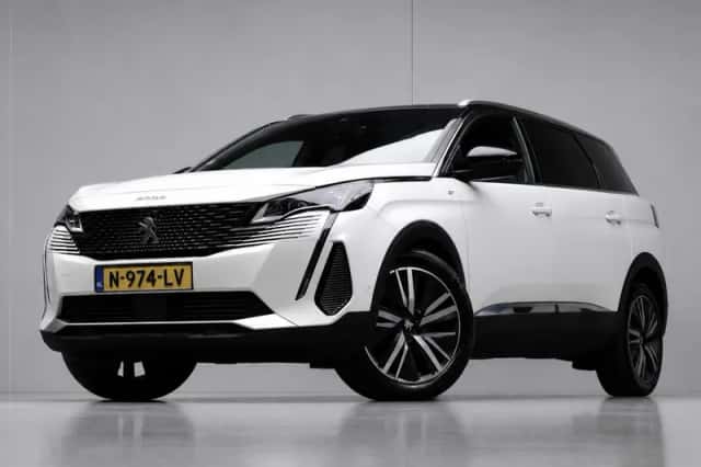 Peugeot 5008 (2021) thumbnail 3