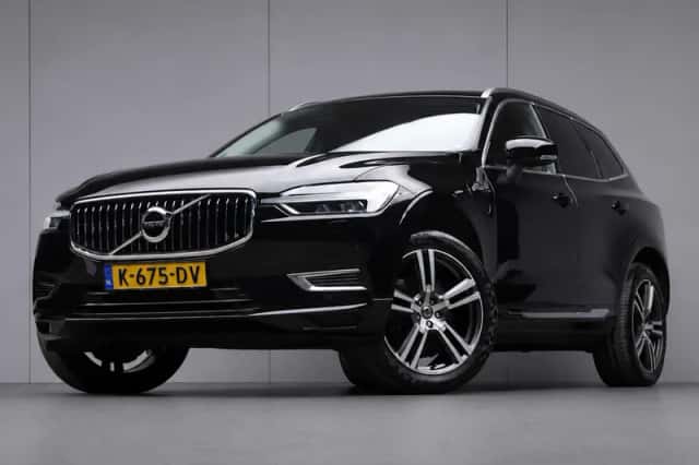 Volvo XC60 (2018) thumbnail 3